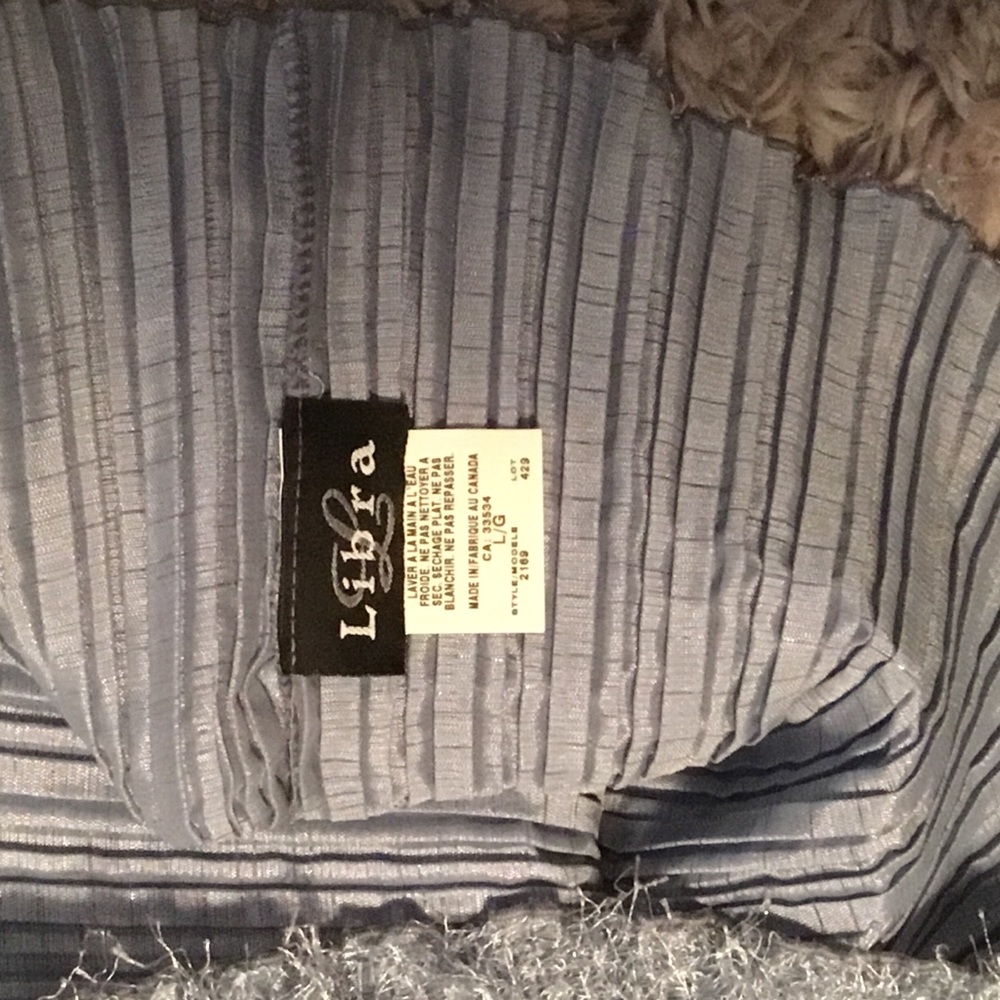 Blue sleveless Textured Top - Picture 2 of 2